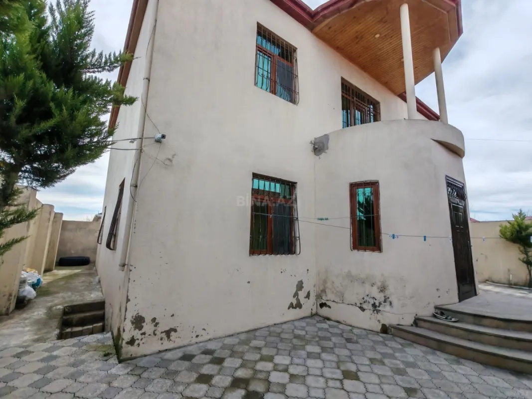 Satılır həyət evi 250 m²