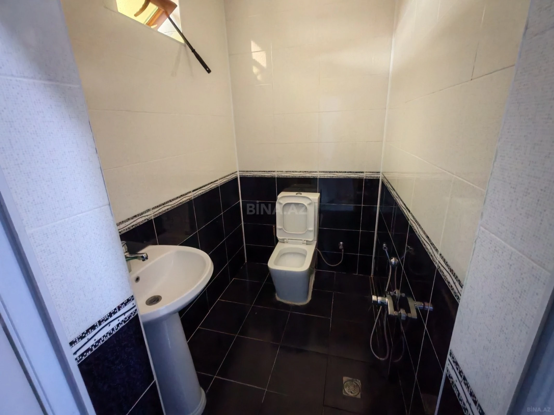 Satılır həyət evi 250 m²