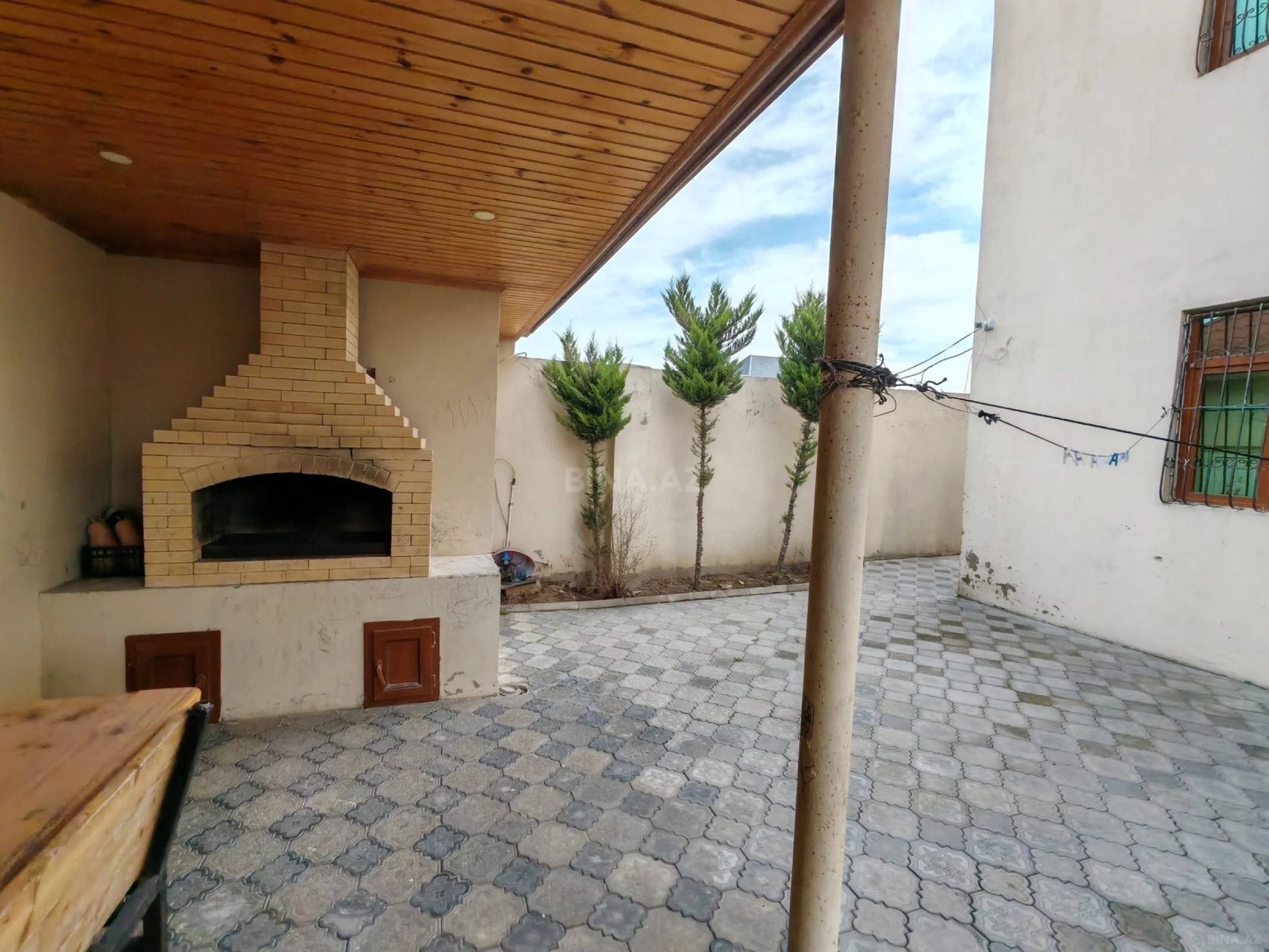 Satılır həyət evi 250 m²