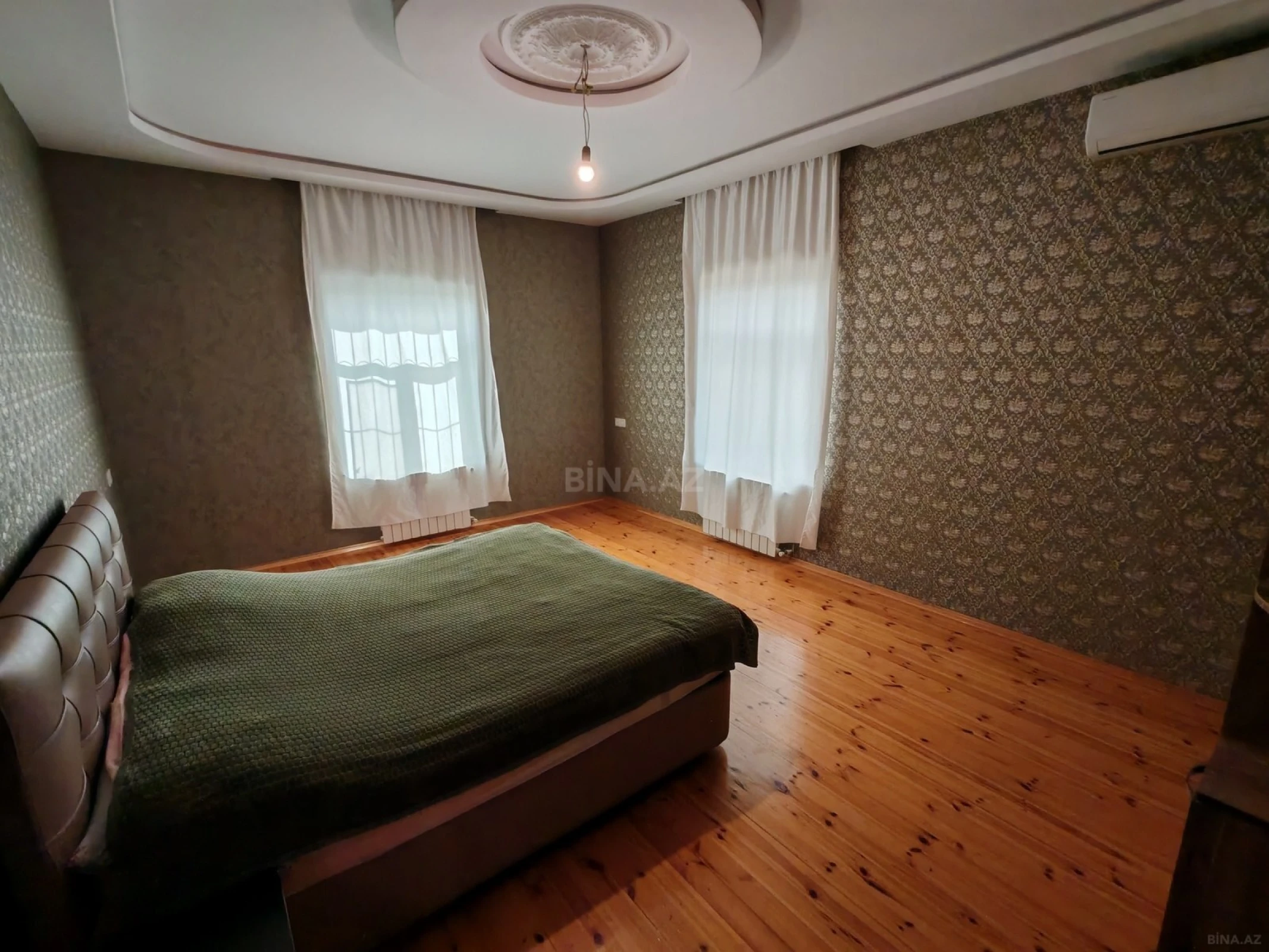 Satılır həyət evi 250 m²