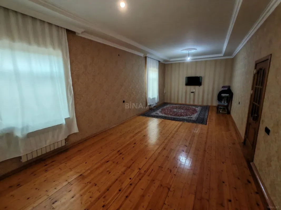 Satılır həyət evi 250 m²