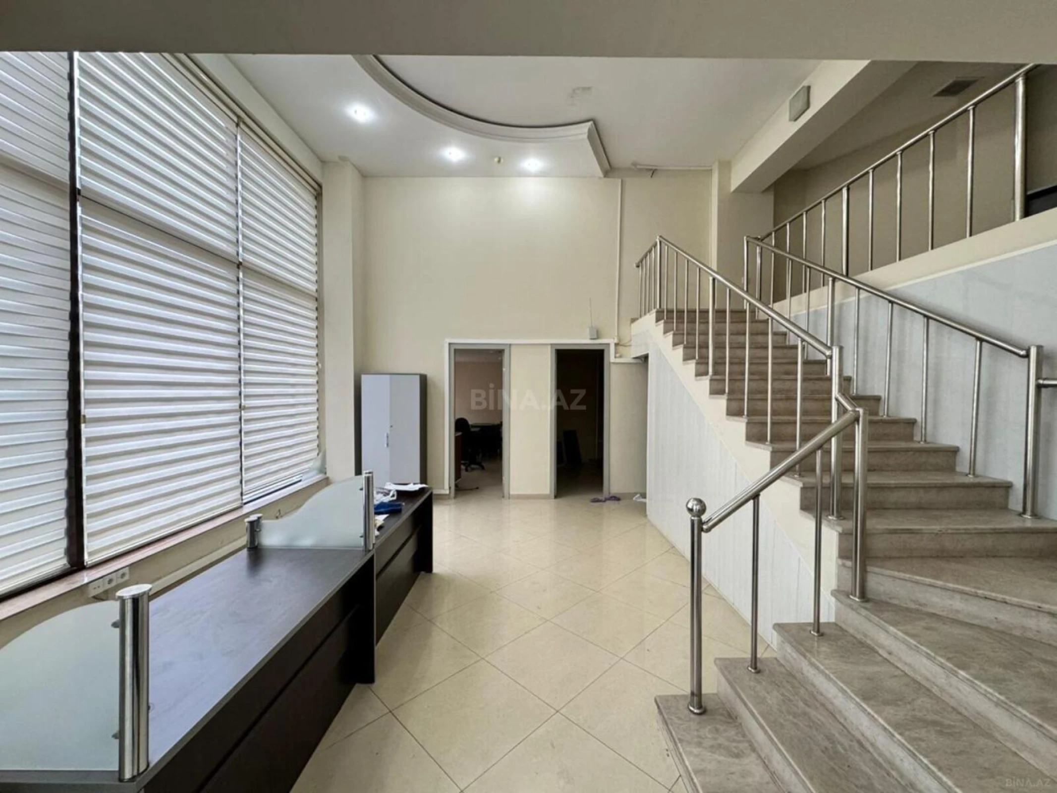 Kirayə verilir obyekt 320 m²