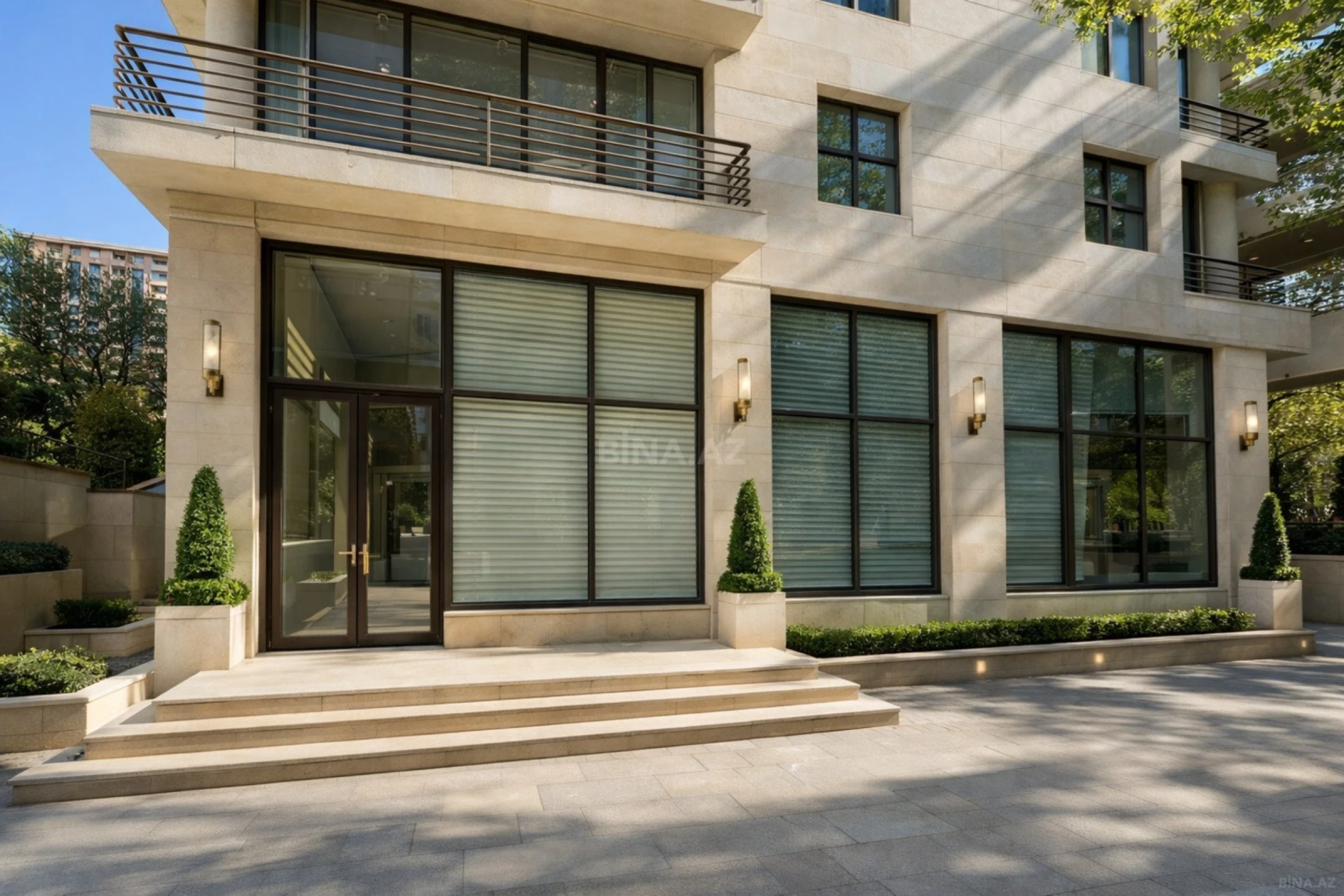 Kirayə verilir obyekt 320 m²