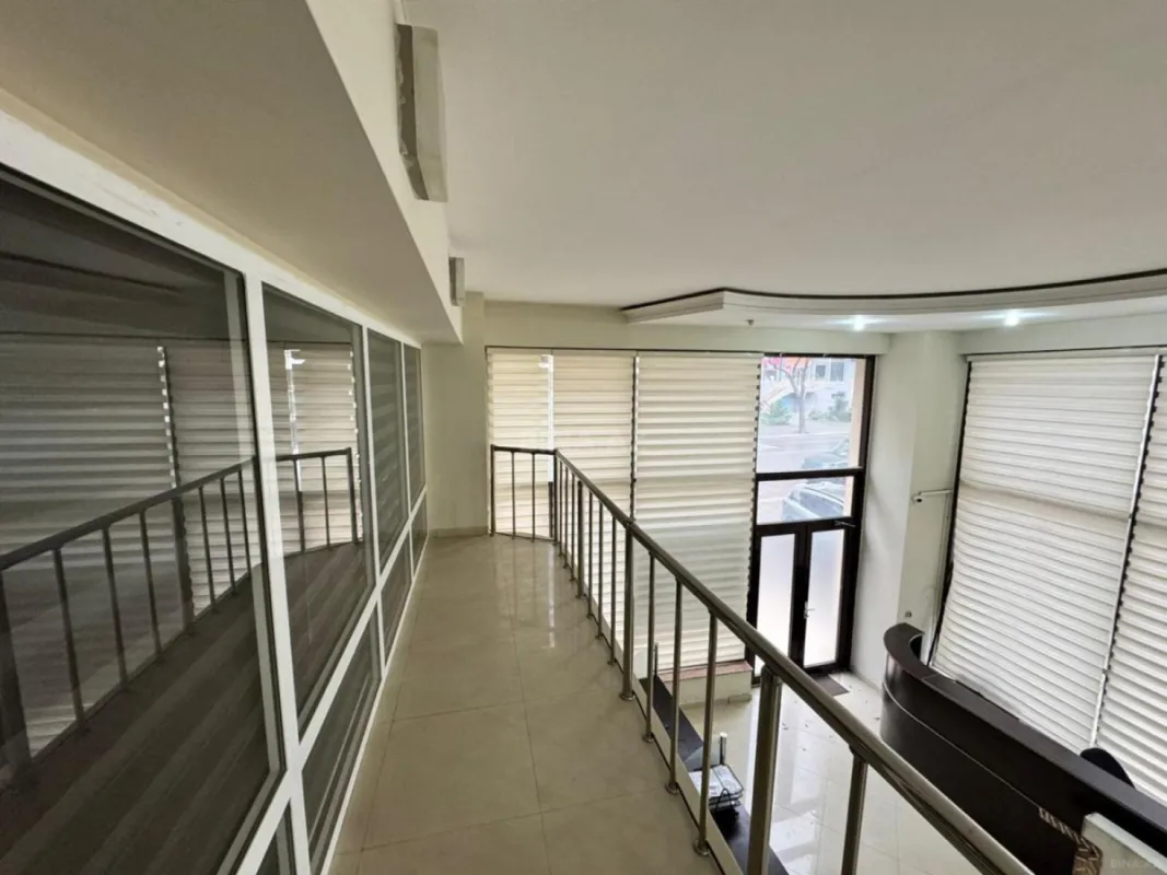 Kirayə verilir obyekt 320 m²