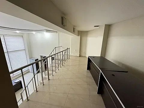 Kirayə verilir obyekt 320 m²