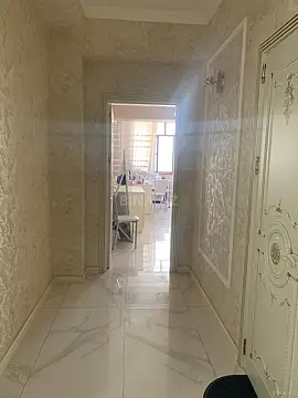 Satılır 3 otaqlı mənzil 145 m²