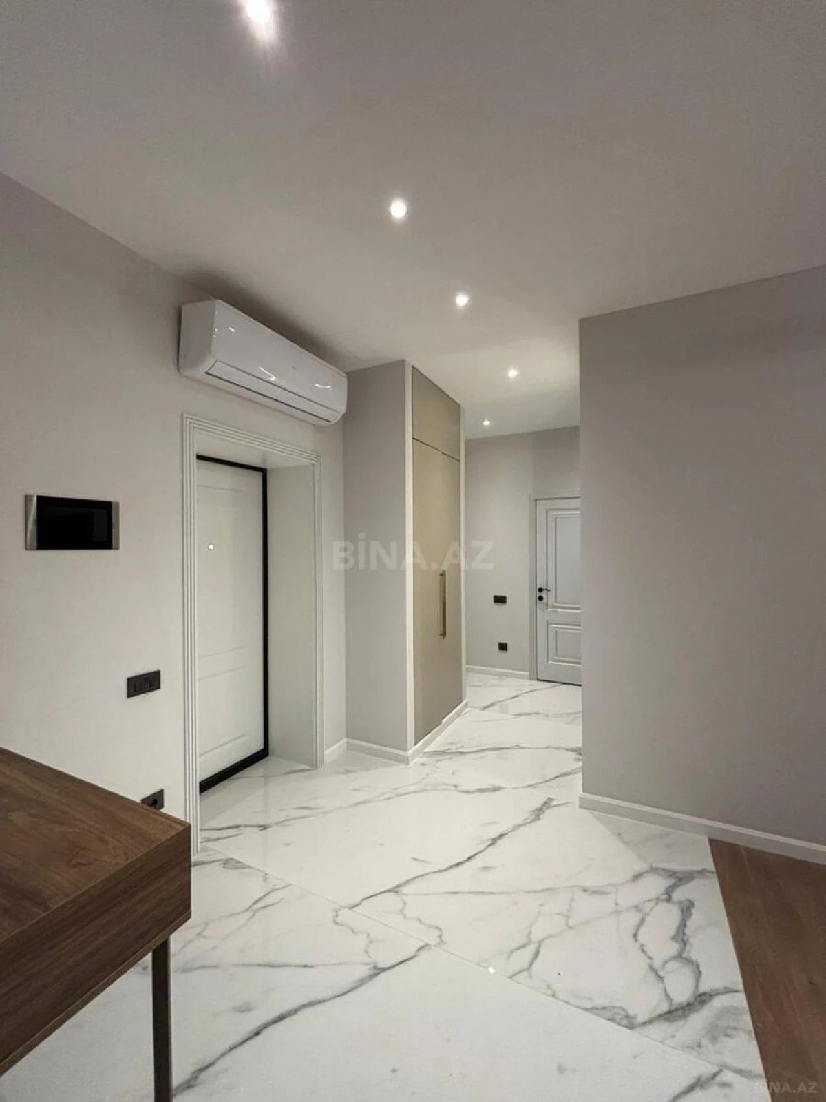 Kirayə verilir 3 otaqlı mənzil 120 m²