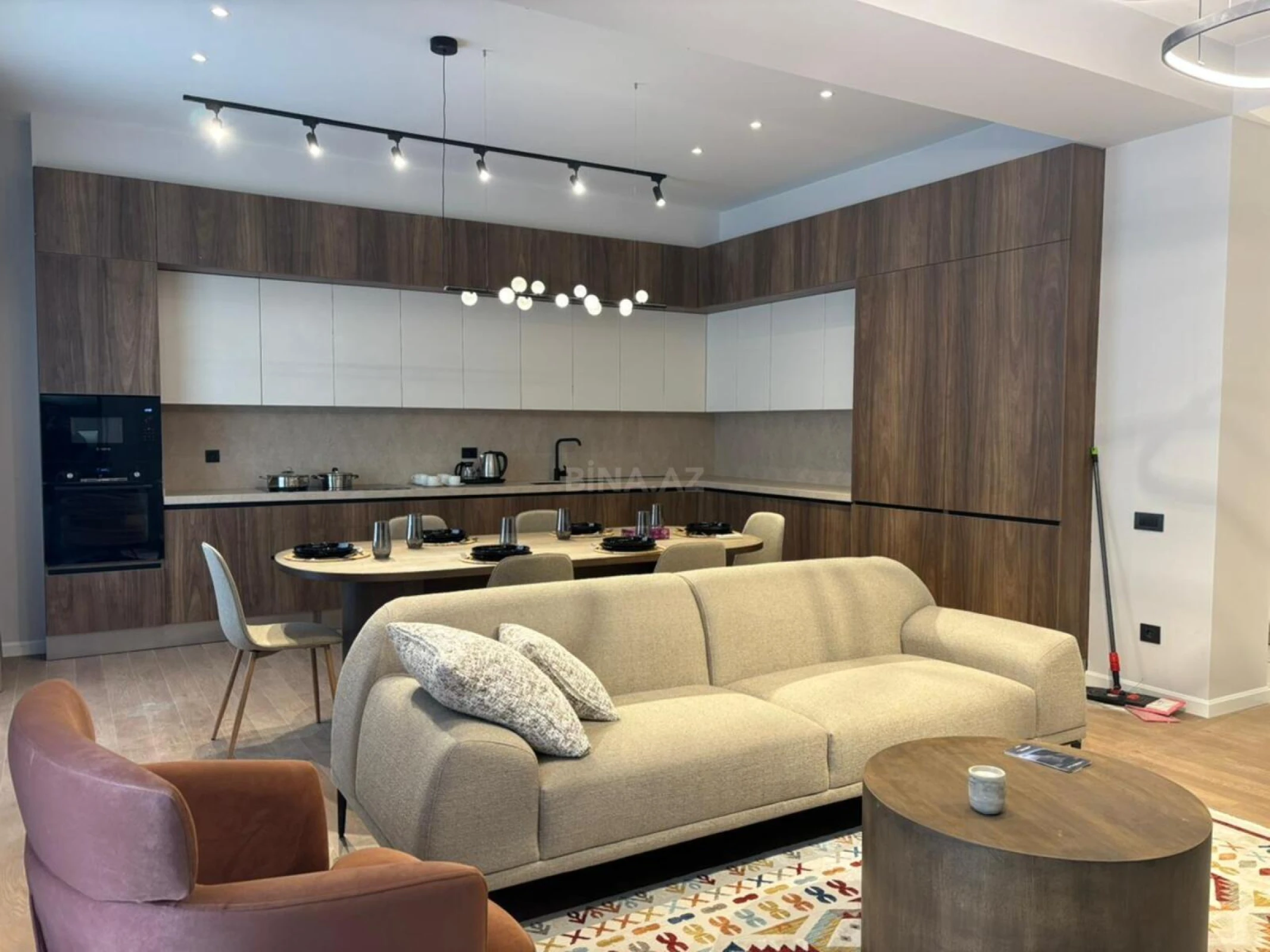 Kirayə verilir 3 otaqlı mənzil 120 m²