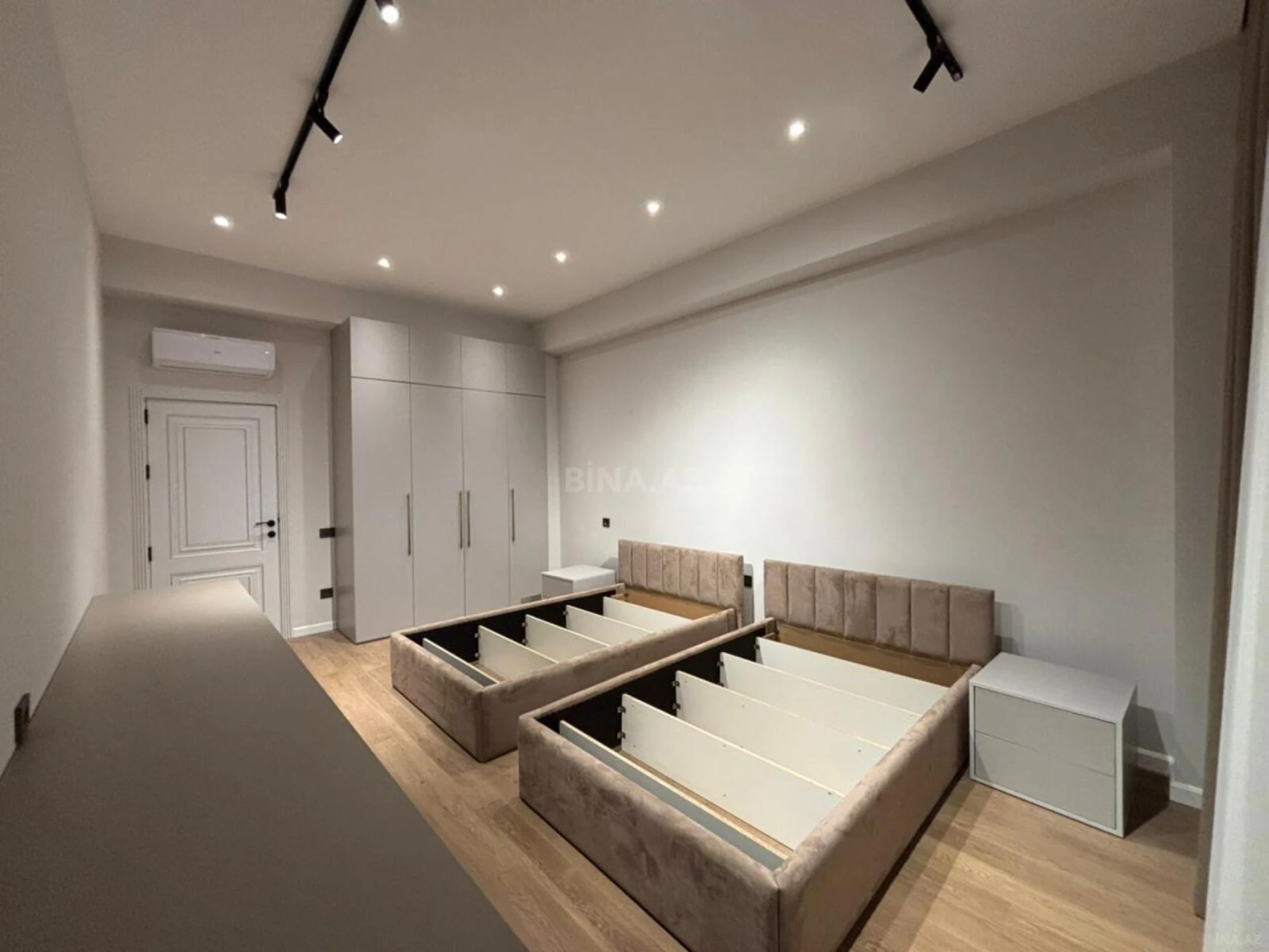 Kirayə verilir 3 otaqlı mənzil 120 m²