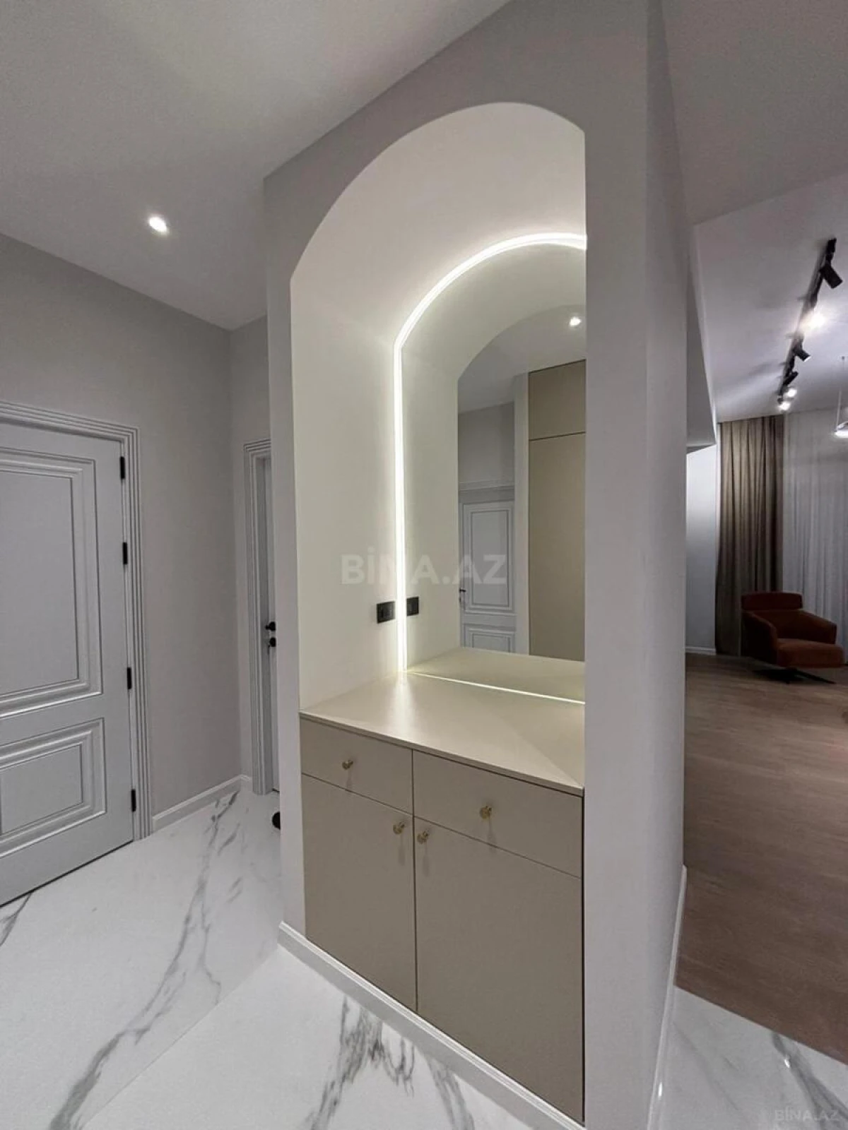 Kirayə verilir 3 otaqlı mənzil 120 m²