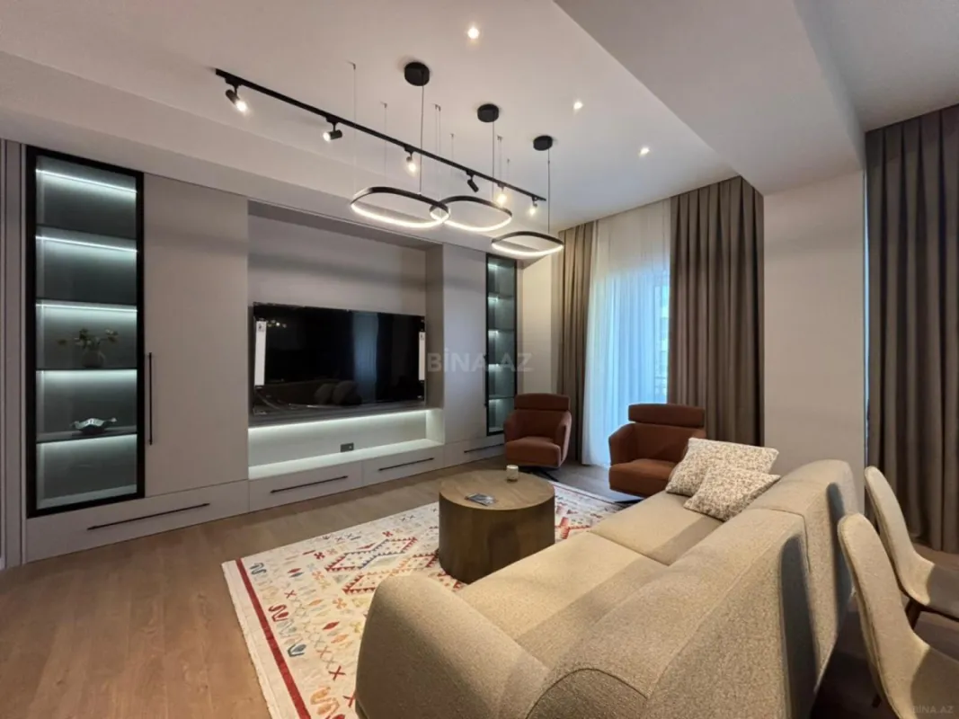 Kirayə verilir 3 otaqlı mənzil 120 m²