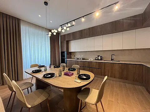 Kirayə verilir 3 otaqlı mənzil 120 m²