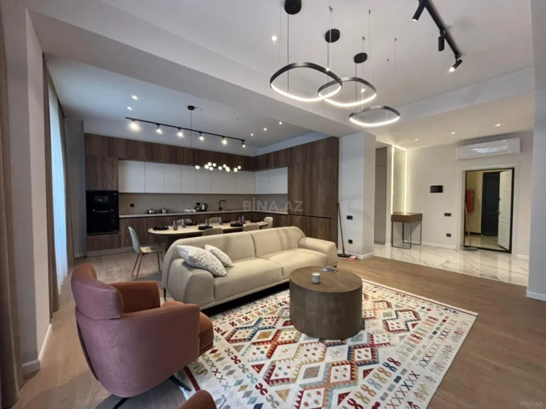 Kirayə verilir 3 otaqlı mənzil 120 m²