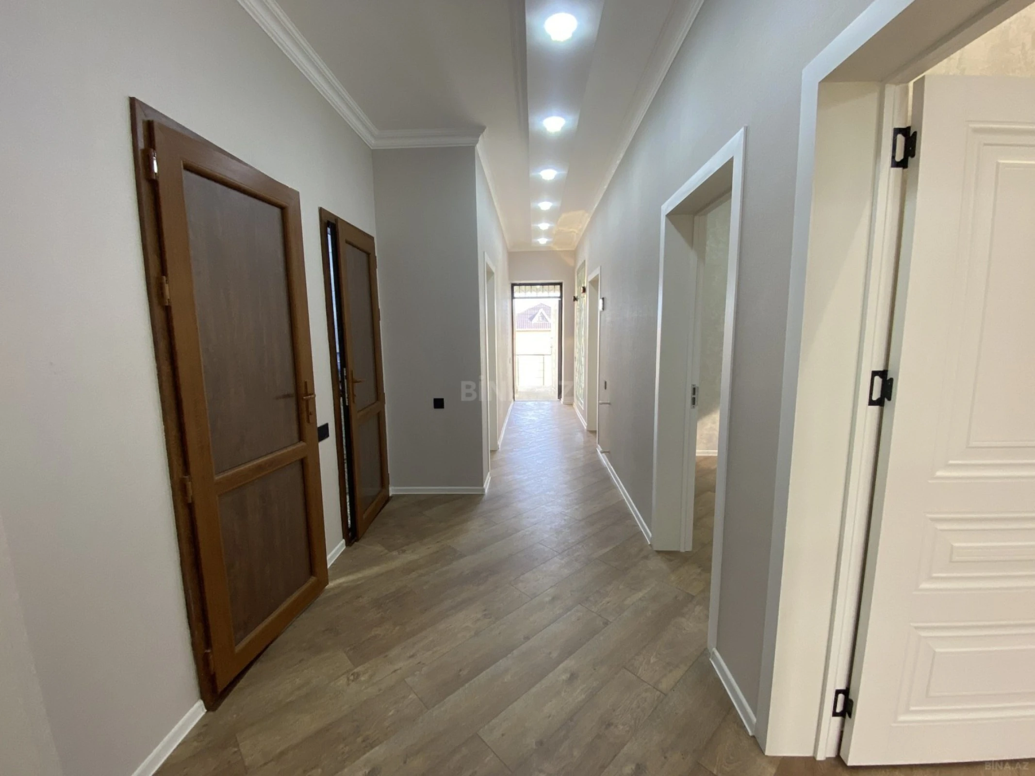 Satılır 4 otaqlı həyət evi 170 m²