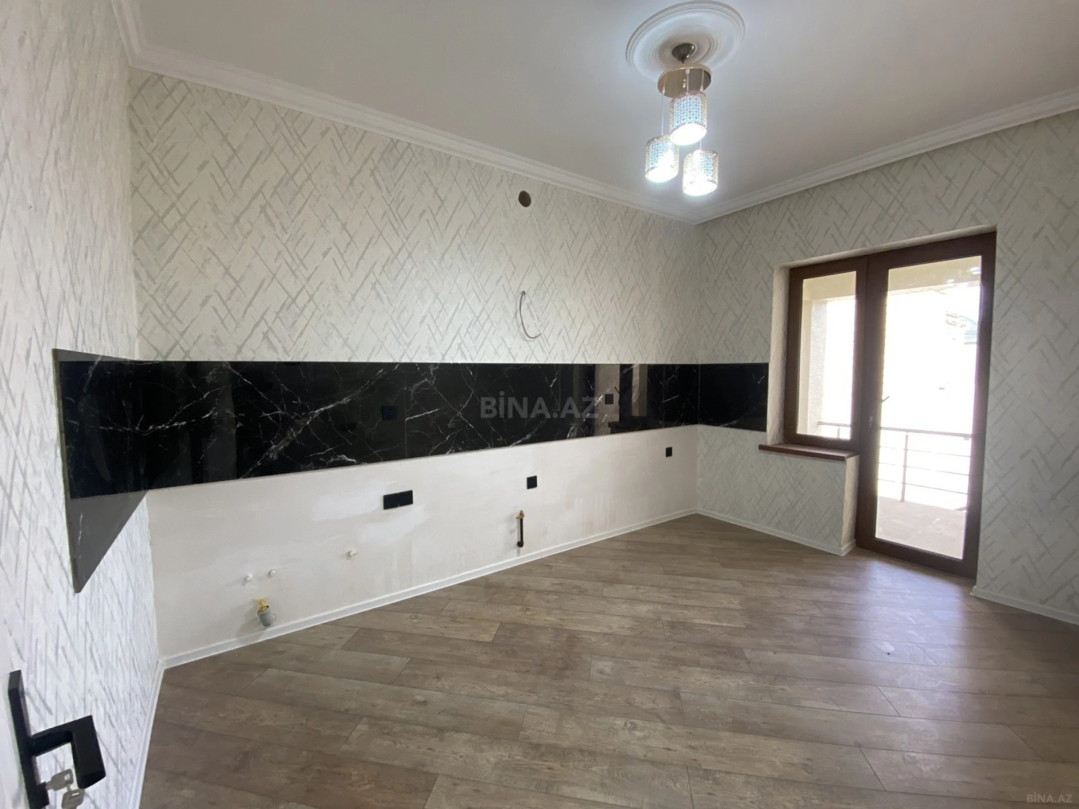 Satılır 4 otaqlı həyət evi 170 m²
