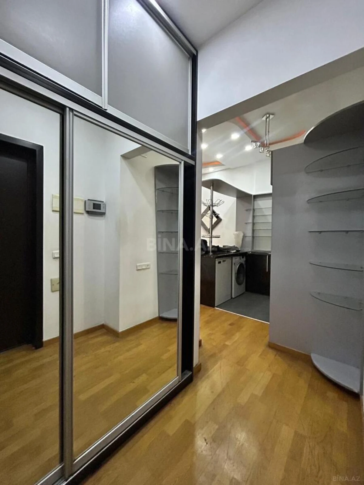 Kirayə verilir 3 otaqlı mənzil 75 m²