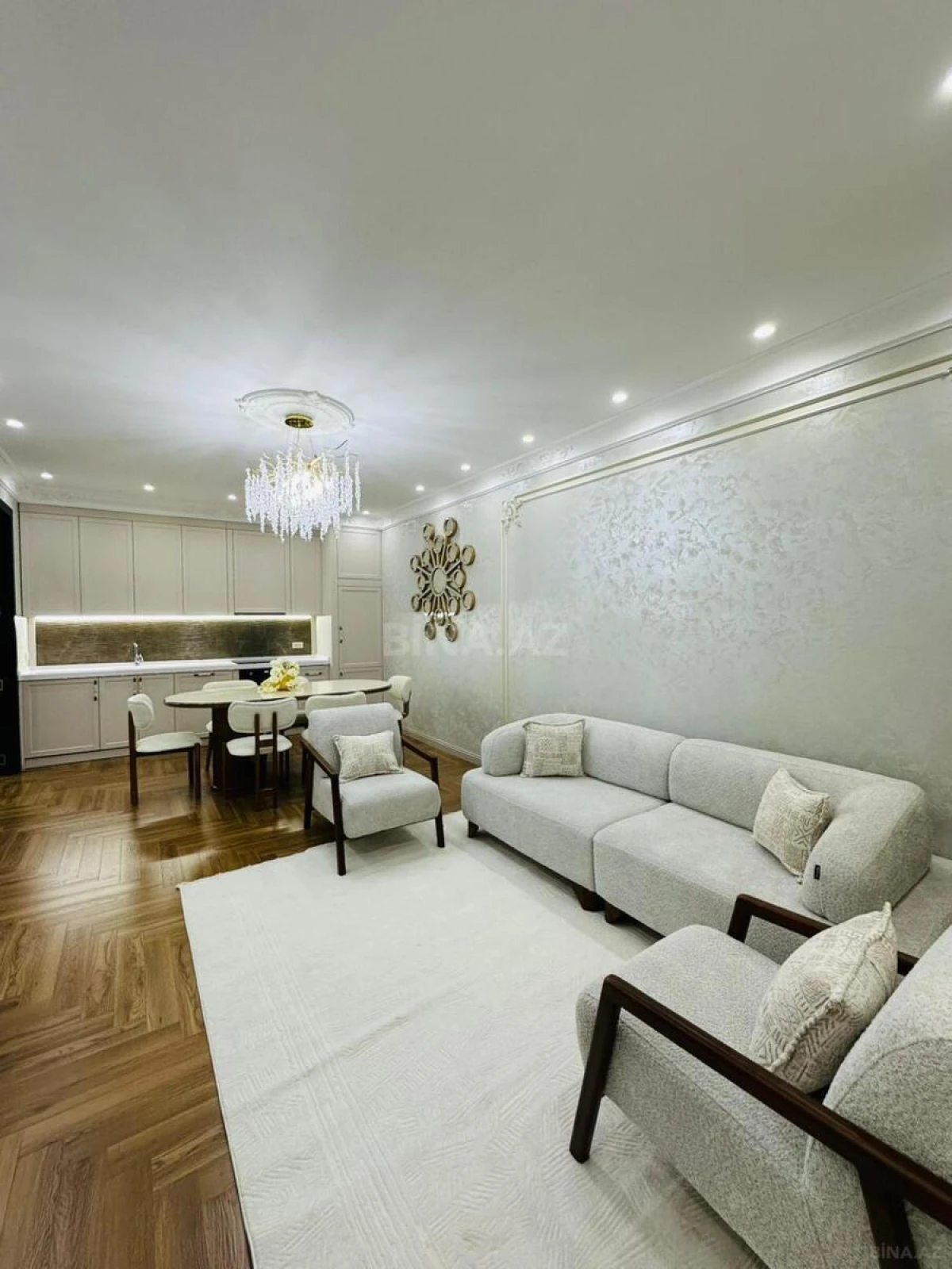 Kirayə verilir 3 otaqlı mənzil 110 m²