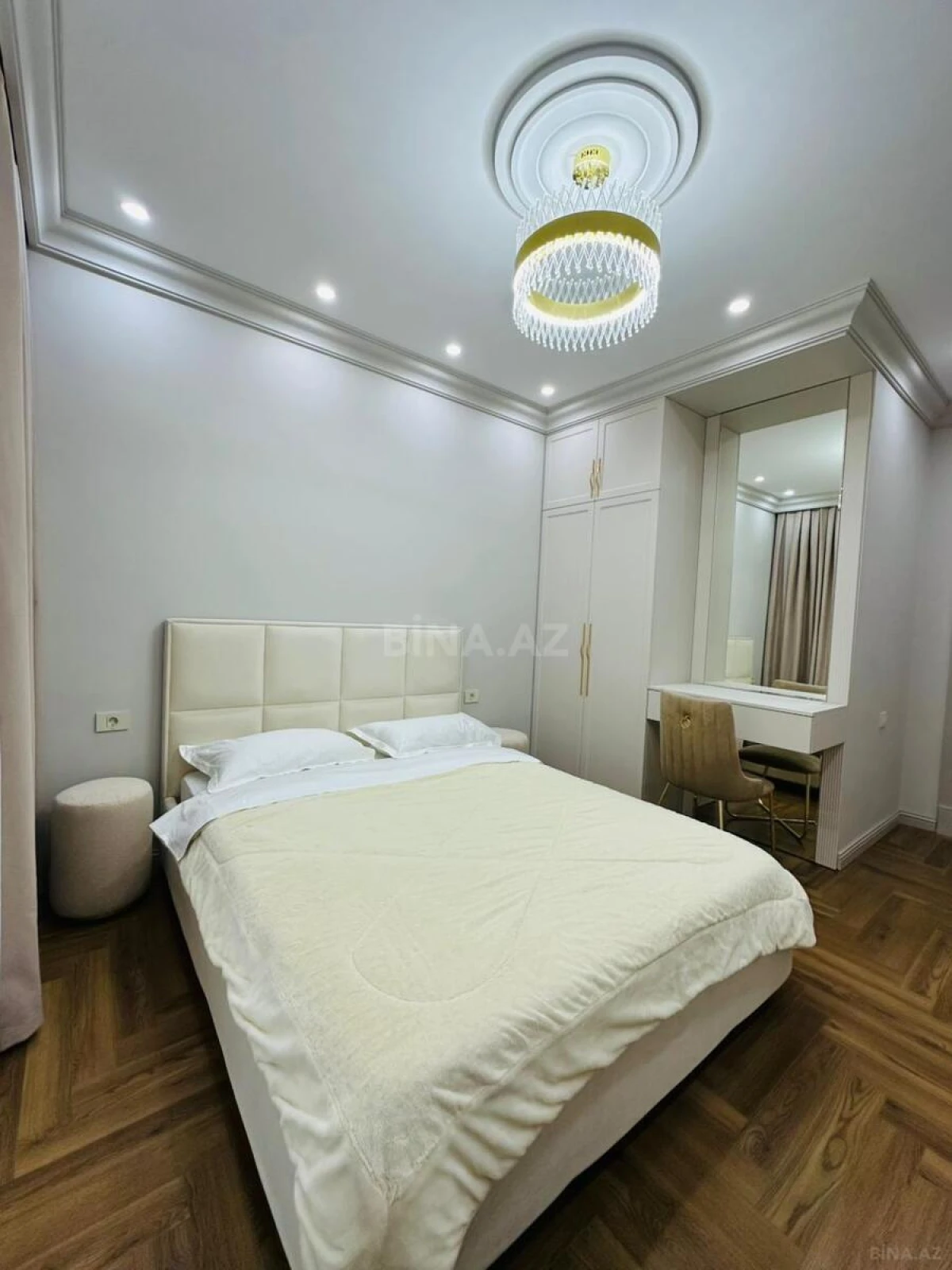 Kirayə verilir 3 otaqlı mənzil 110 m²