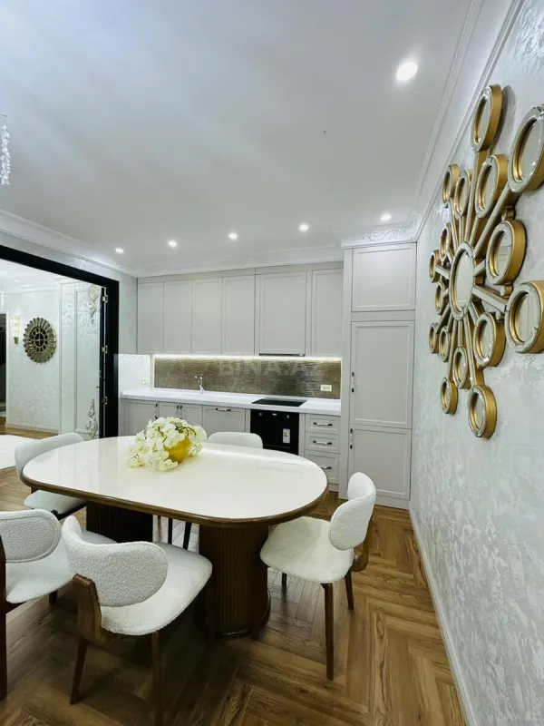 Kirayə verilir 3 otaqlı mənzil 110 m²