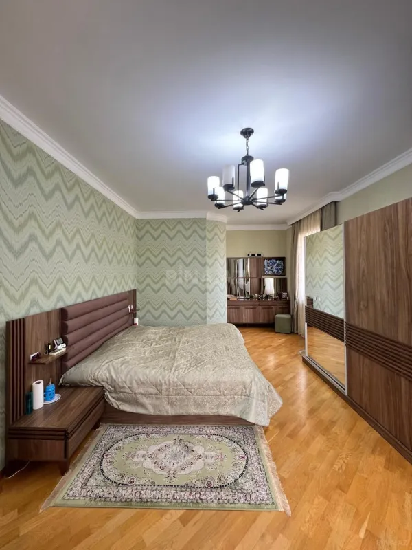 Satılır 4 otaqlı həyət evi 135 m²