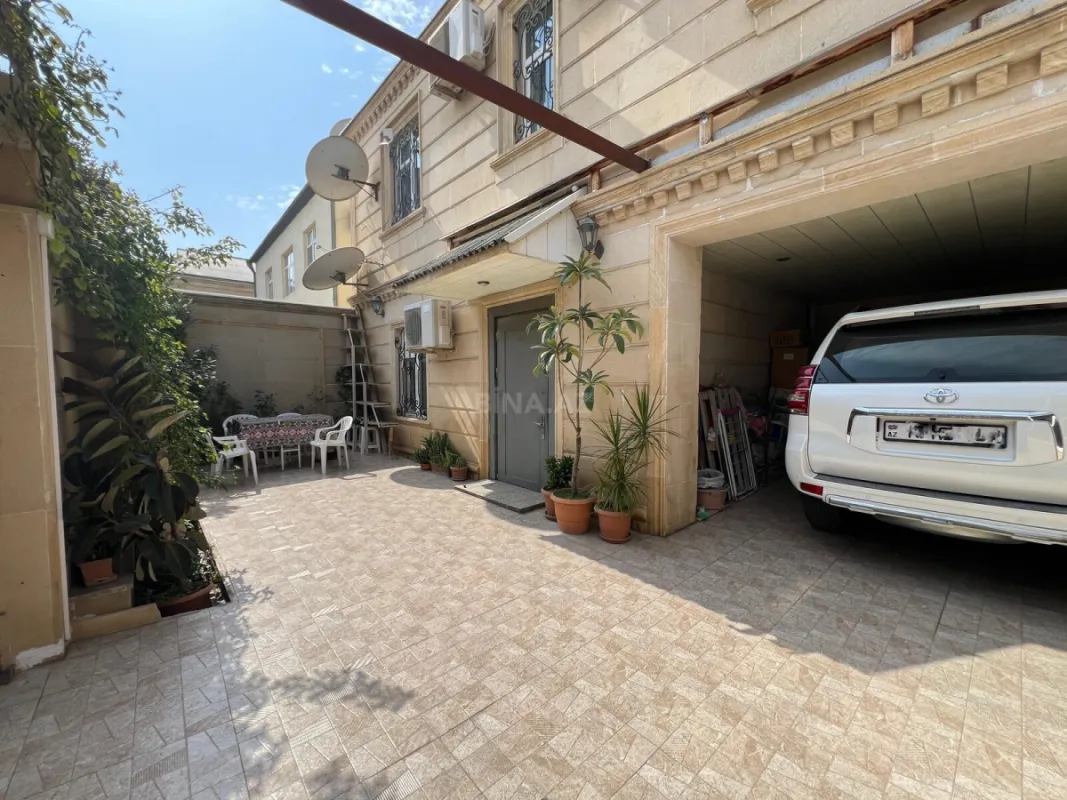 Satılır 4 otaqlı həyət evi 135 m²