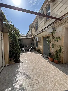 Satılır 4 otaqlı həyət evi 135 m²