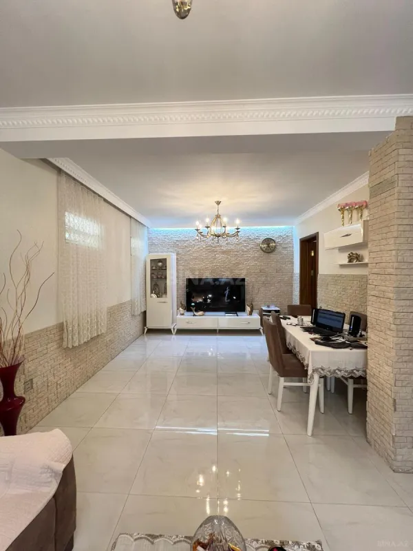 Satılır 4 otaqlı həyət evi 135 m²