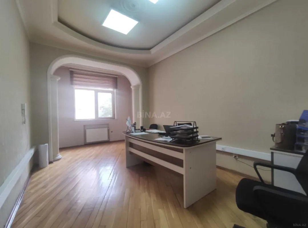 Satılır 3 otaqlı mənzil 122 m²