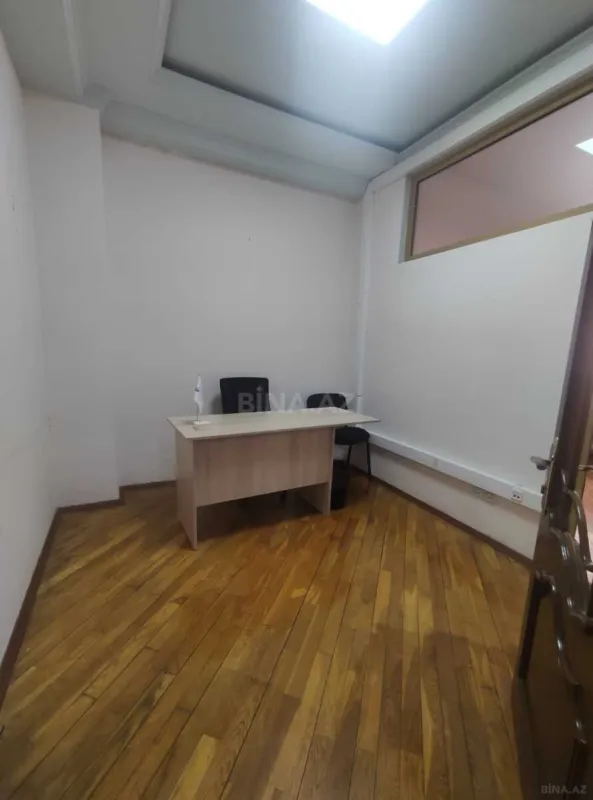 Satılır 3 otaqlı mənzil 122 m²