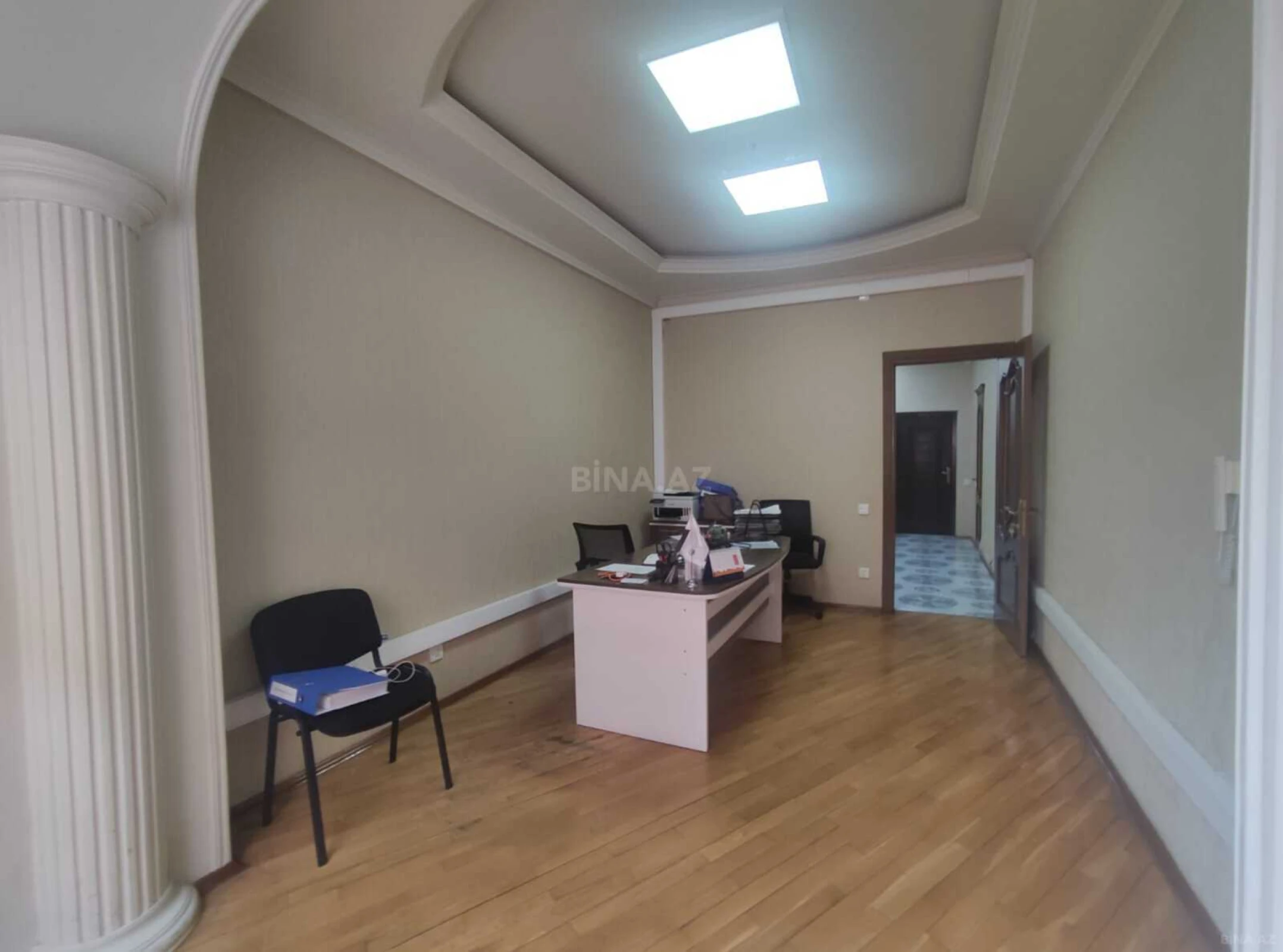 Satılır 3 otaqlı mənzil 122 m²