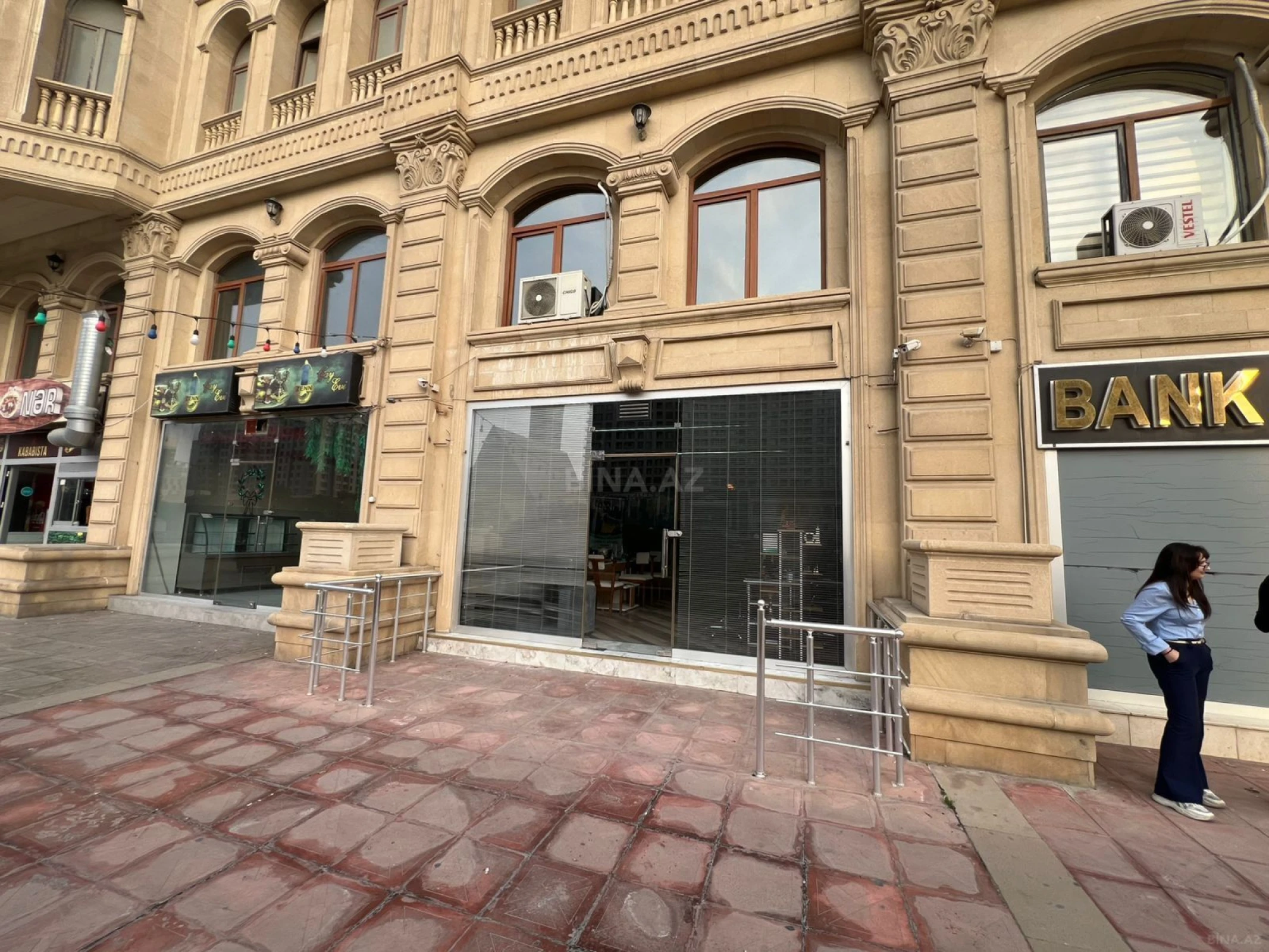 Kirayə verilir 2 otaqlı ofis 80 m²