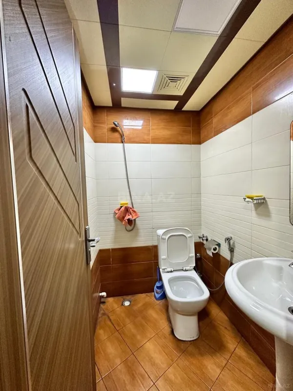 Kirayə verilir 3 otaqlı ofis 100 m²