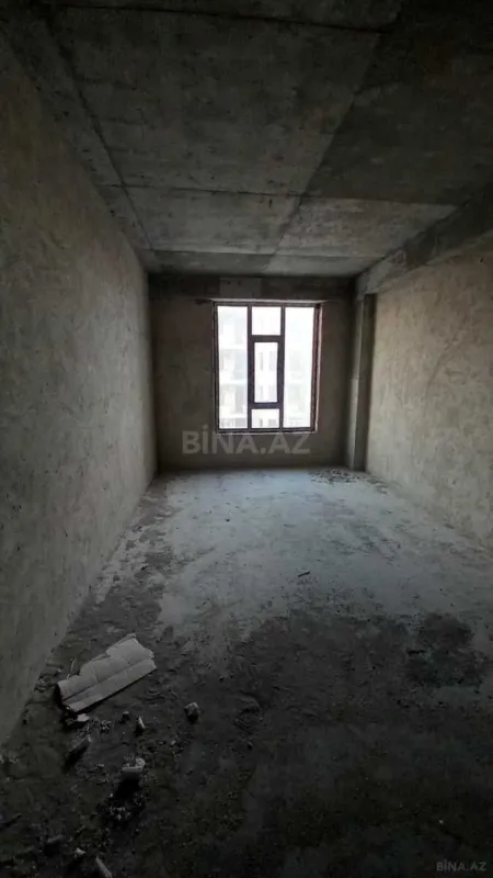 Satılır 4 otaqlı mənzil 161 m²
