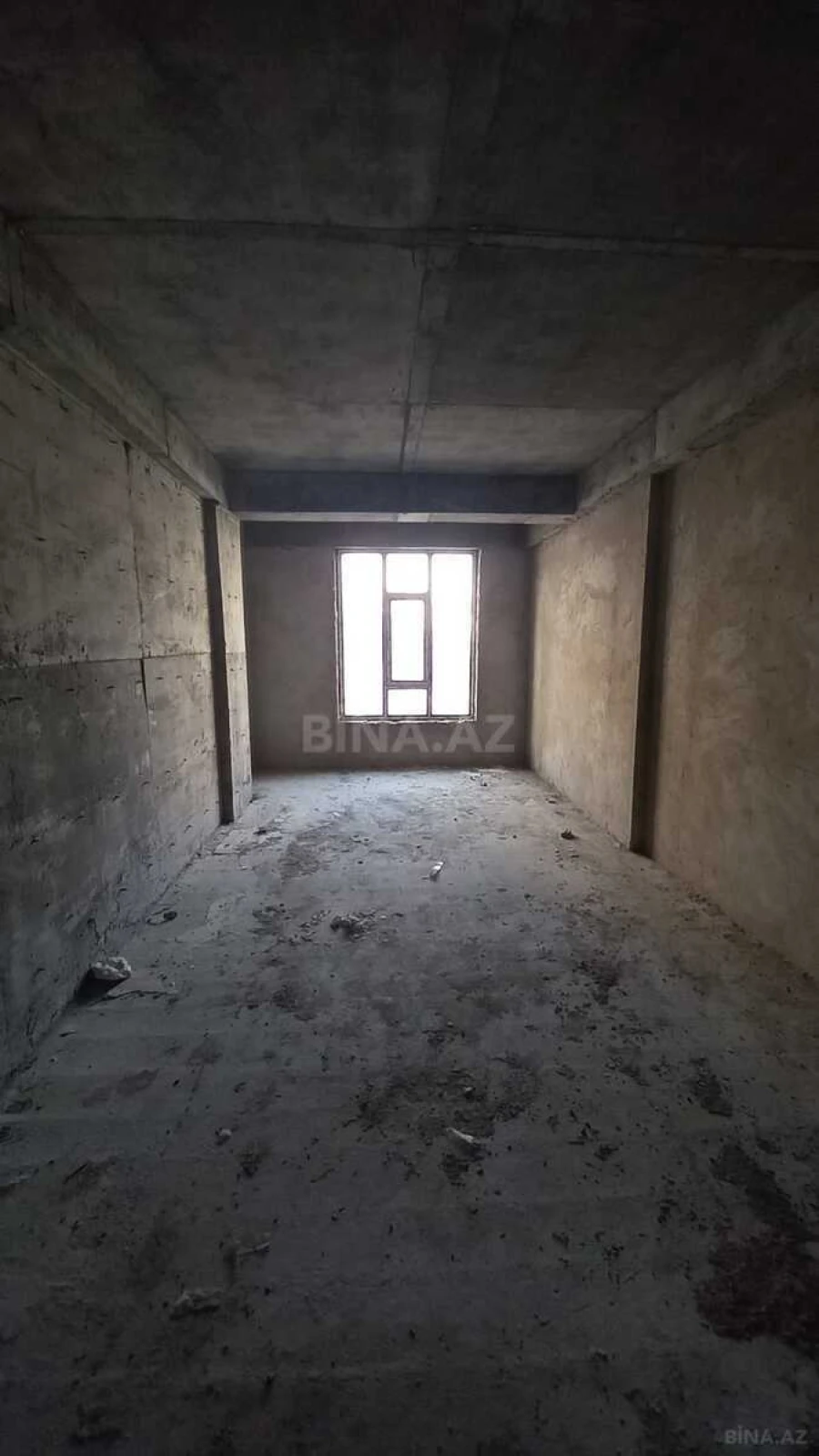 Satılır 4 otaqlı mənzil 161 m²