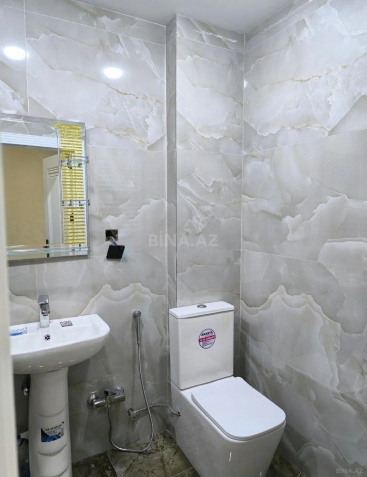 Satılır 3 otaqlı mənzil 92 m²