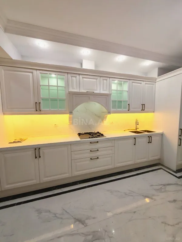 Satılır 3 otaqlı mənzil 115 m²