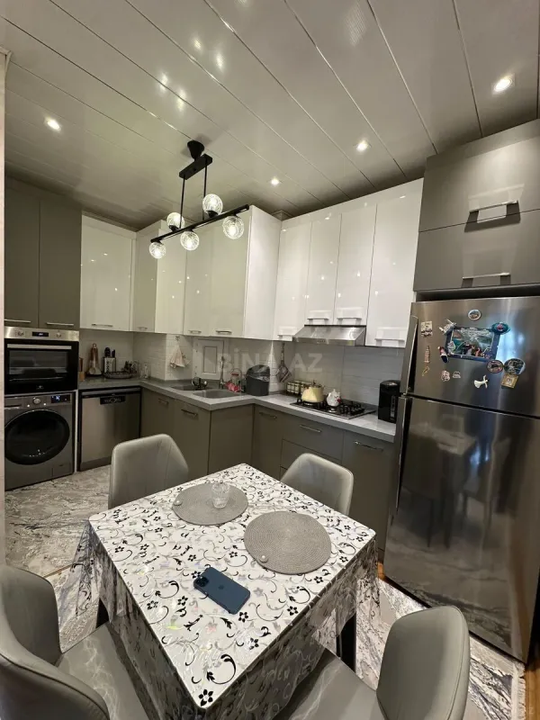 Satılır 2 otaqlı mənzil 60 m²