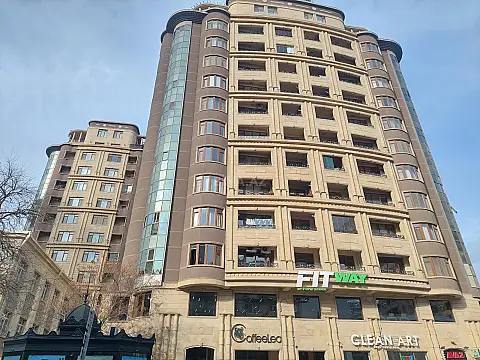 Satılır 3 otaqlı mənzil 151 m² — Bakı, Nizami 3 otaq 151.00 m²