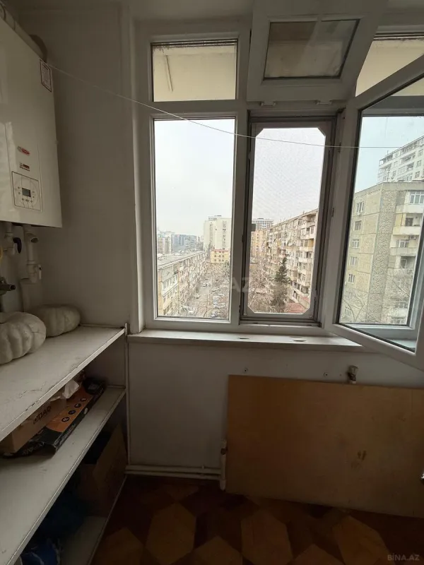 Satılır 5 otaqlı mənzil 130 m²