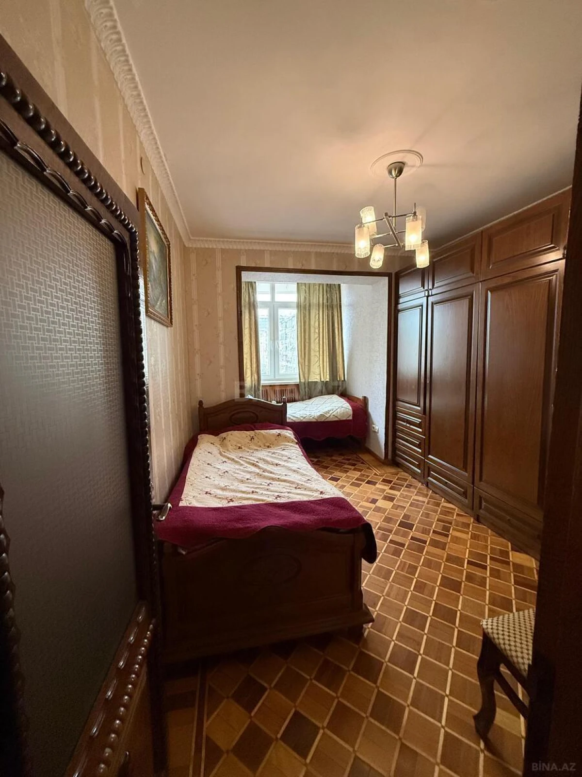 Satılır 5 otaqlı mənzil 130 m²