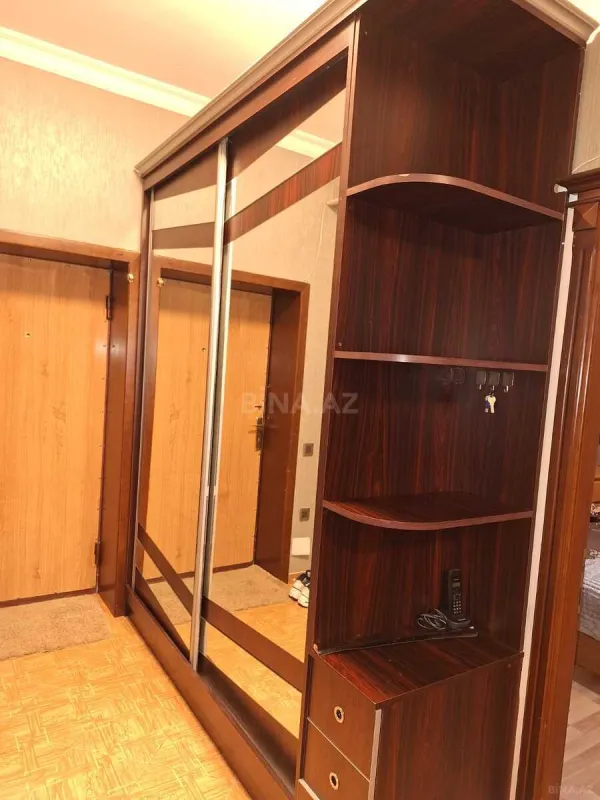 Kirayə verilir 3 otaqlı mənzil 100 m²