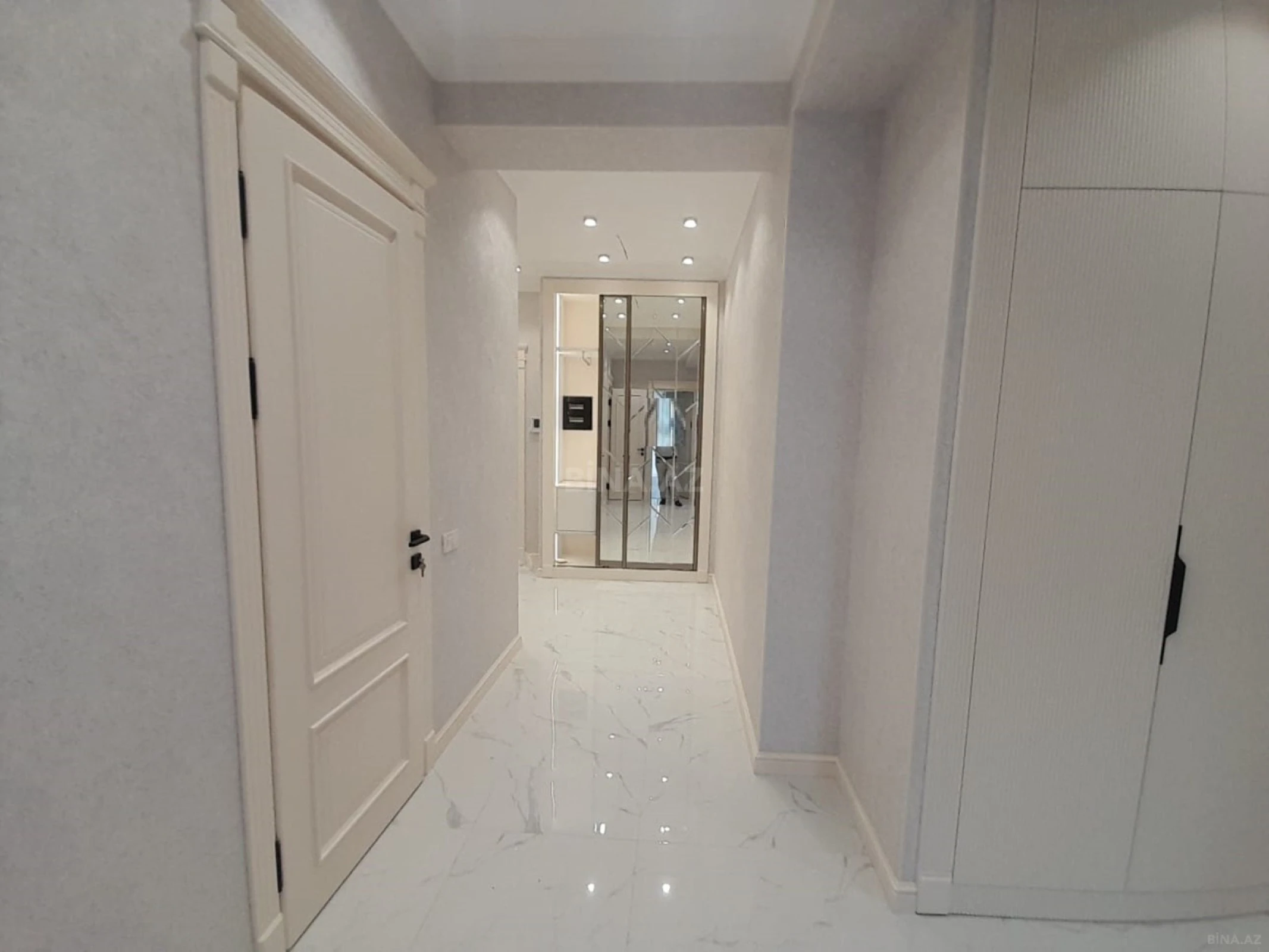 Kirayə verilir 3 otaqlı mənzil 150 m²