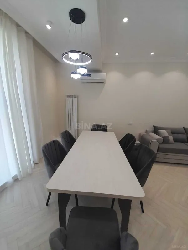 Kirayə verilir 3 otaqlı mənzil 150 m²