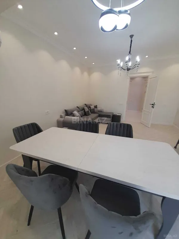 Kirayə verilir 3 otaqlı mənzil 150 m²