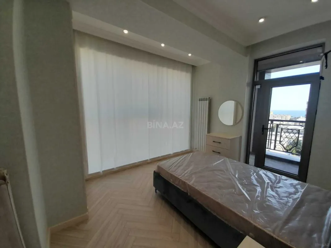 Kirayə verilir 3 otaqlı mənzil 150 m²