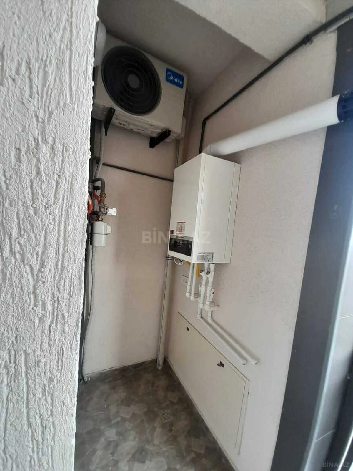 Kirayə verilir 3 otaqlı mənzil 150 m²