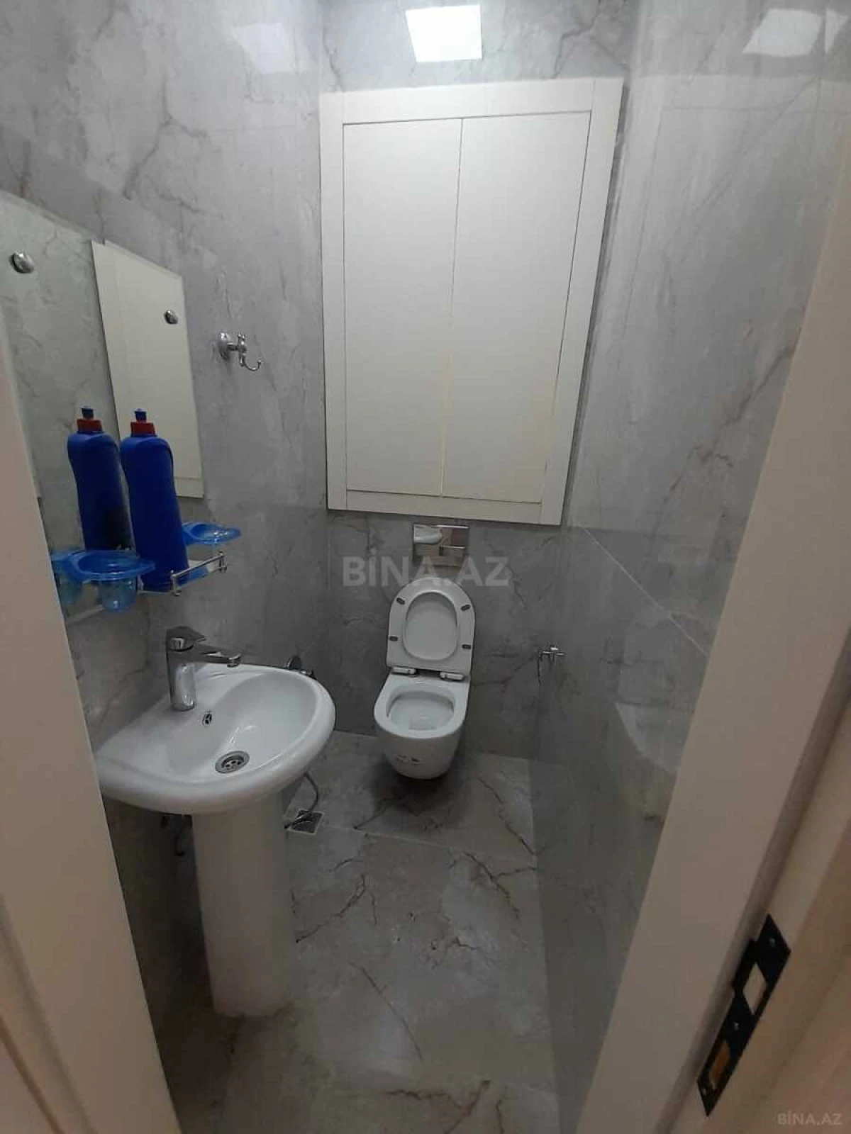 Kirayə verilir 3 otaqlı mənzil 150 m²