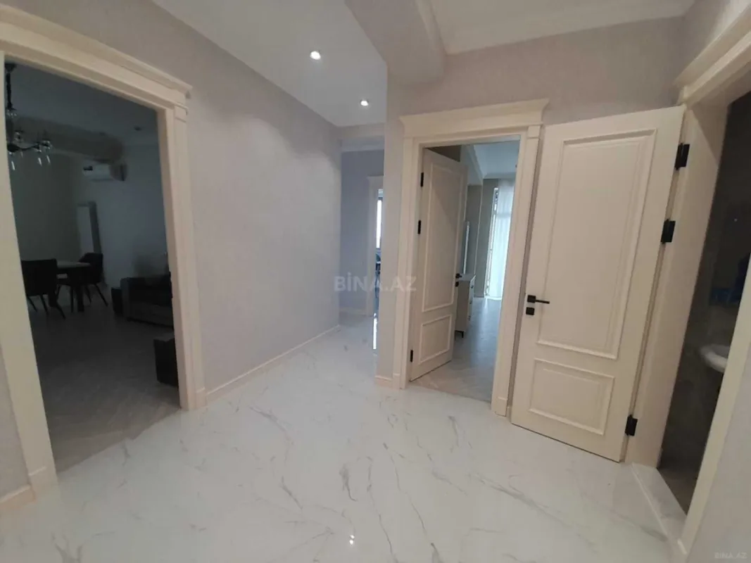 Kirayə verilir 3 otaqlı mənzil 150 m²