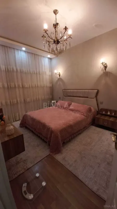 Satılır 4 otaqlı mənzil 123 m²