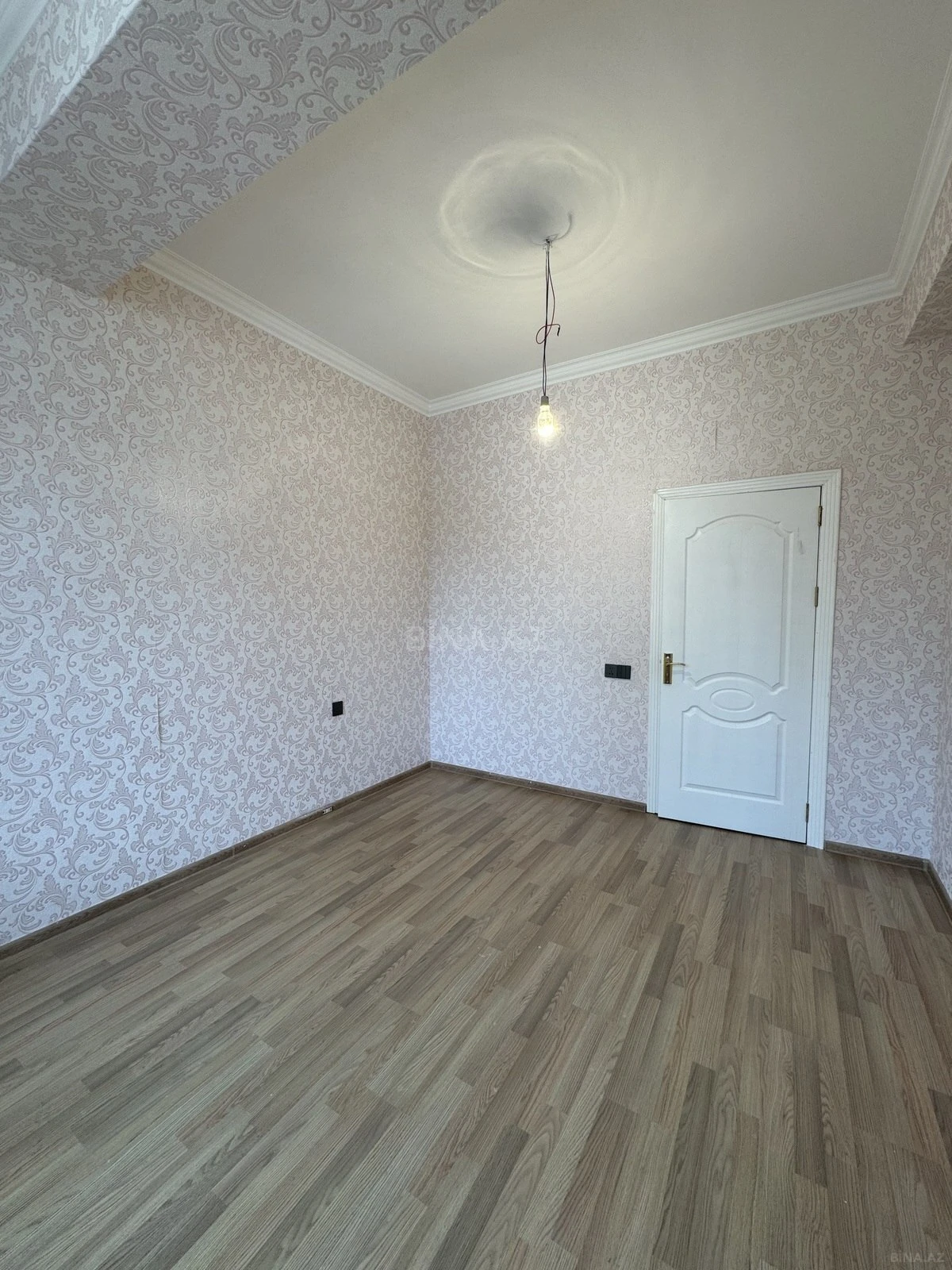 Satılır 3 otaqlı mənzil 110 m²